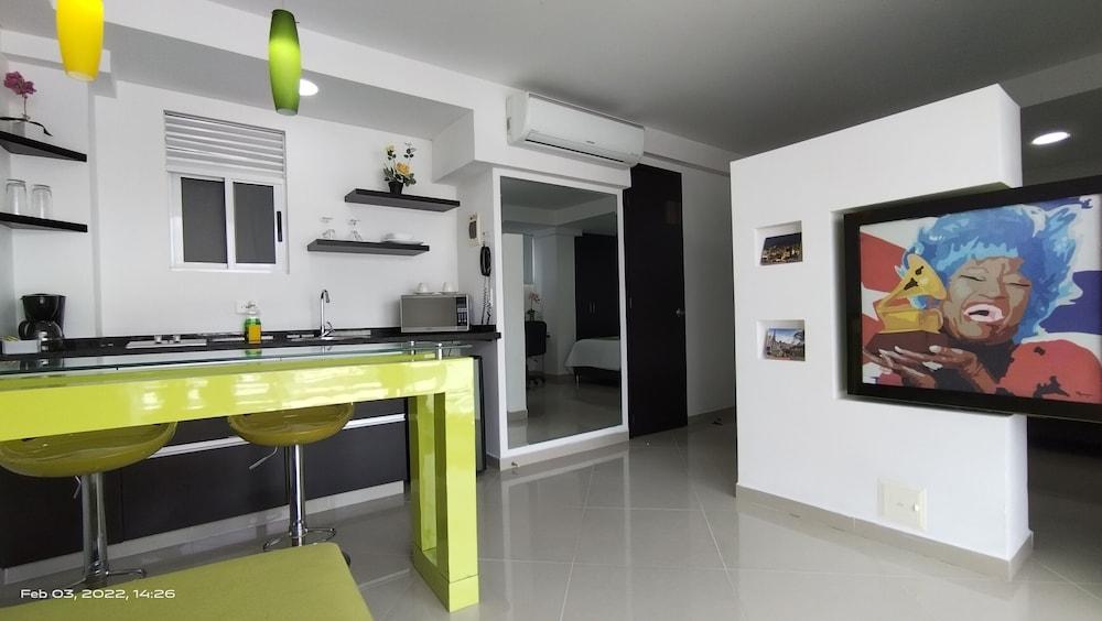 Hotel Piaro In Suites Cali Zewnętrze zdjęcie