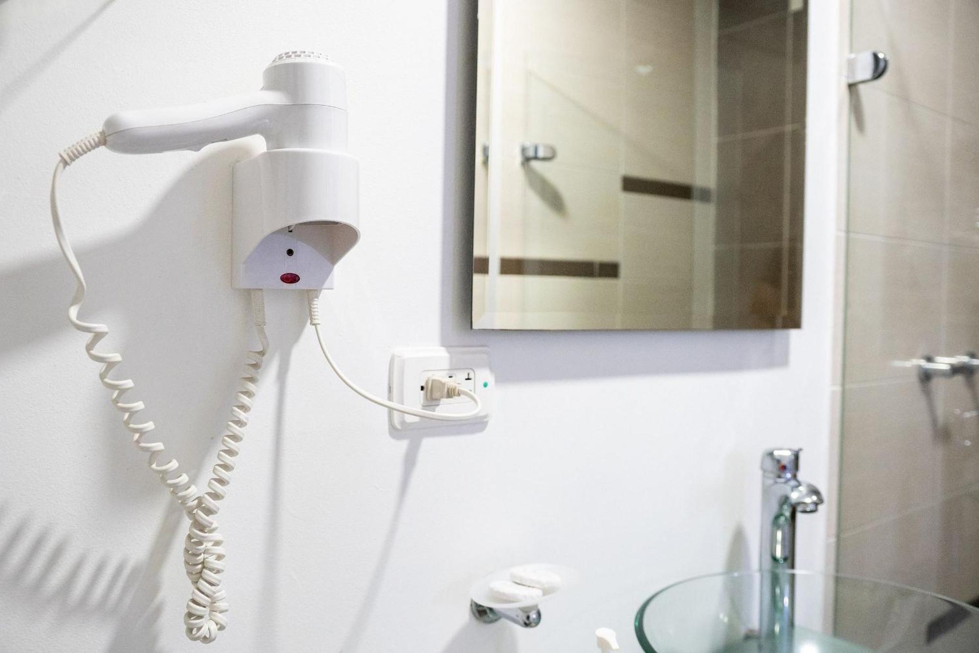 Hotel Piaro In Suites Cali Zewnętrze zdjęcie