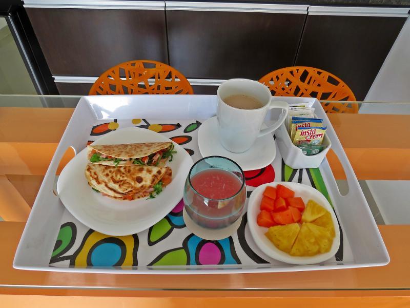 Hotel Piaro In Suites Cali Zewnętrze zdjęcie