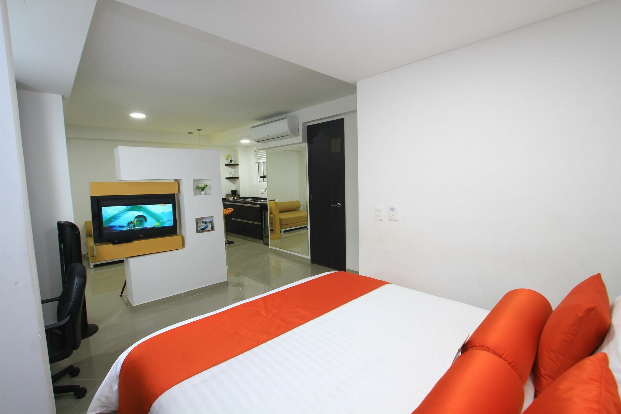 Hotel Piaro In Suites Cali Zewnętrze zdjęcie